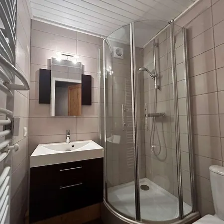 Cosy Pour 2 Personnes A Meribel, Proche Des Pistes Et Commerces - Fr-1-180-42 Meribel