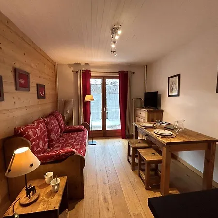 Cosy Pour 2 Personnes A Meribel, Proche Des Pistes Et Commerces - Fr-1-180-42